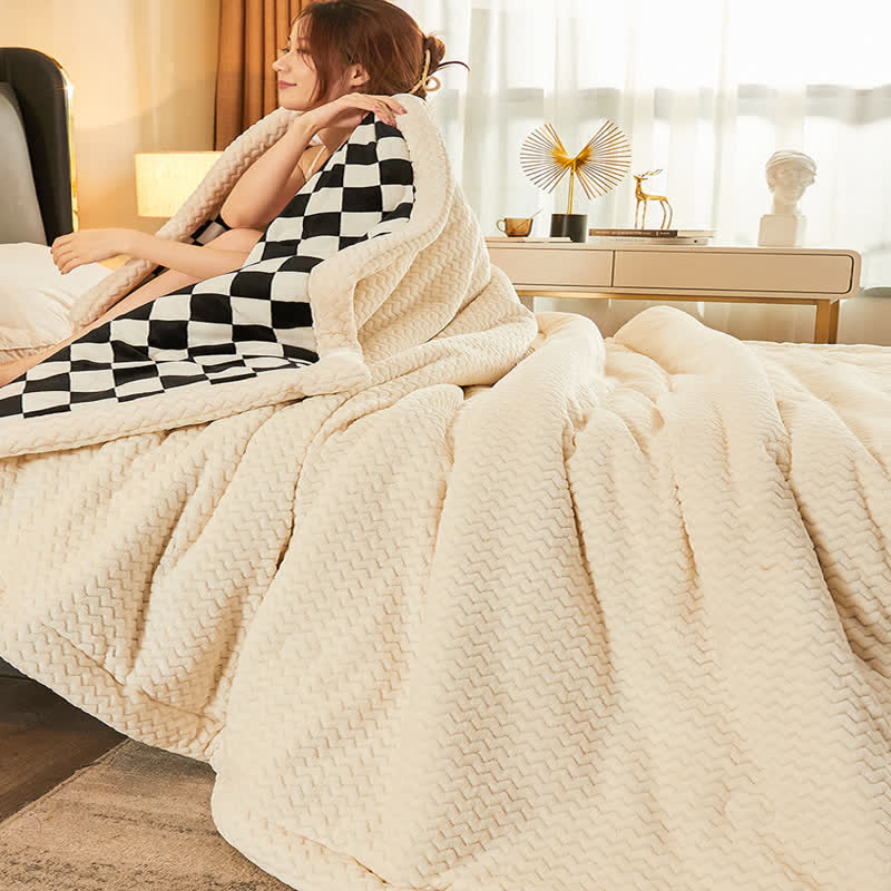 Checkerboard Velvet Blanket | Soft Polyester with Cotton Fill | Full/Queen Size
