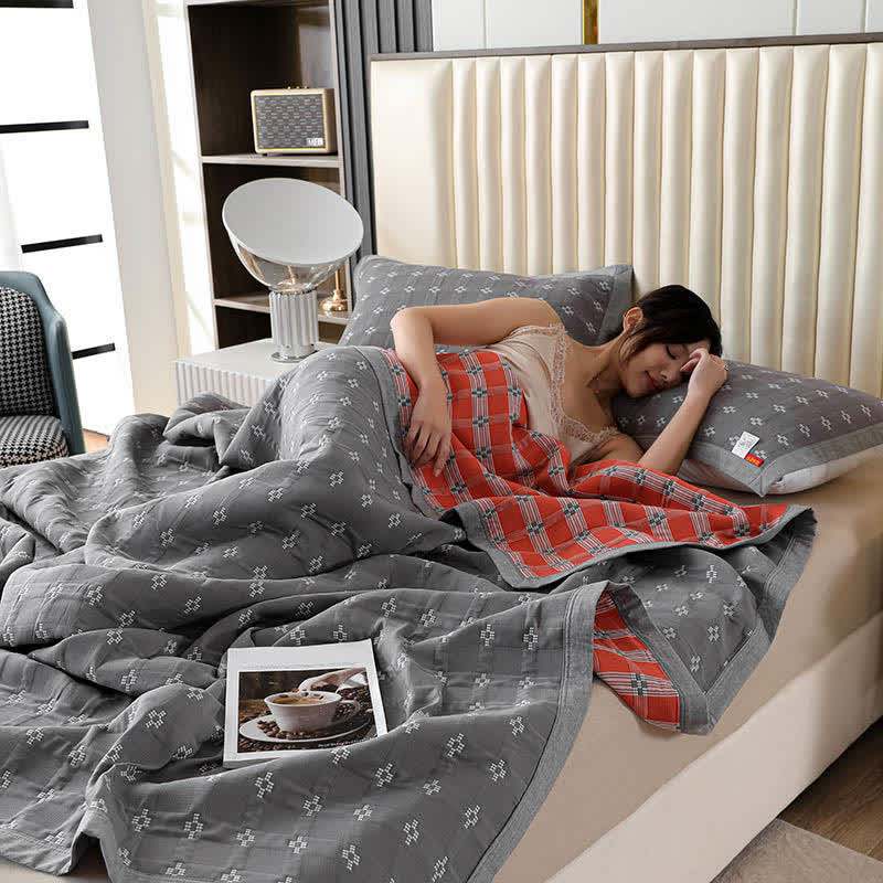 Modern Breathable Quilt | Eco-Friendly Polyester | Full & Queen Sizes