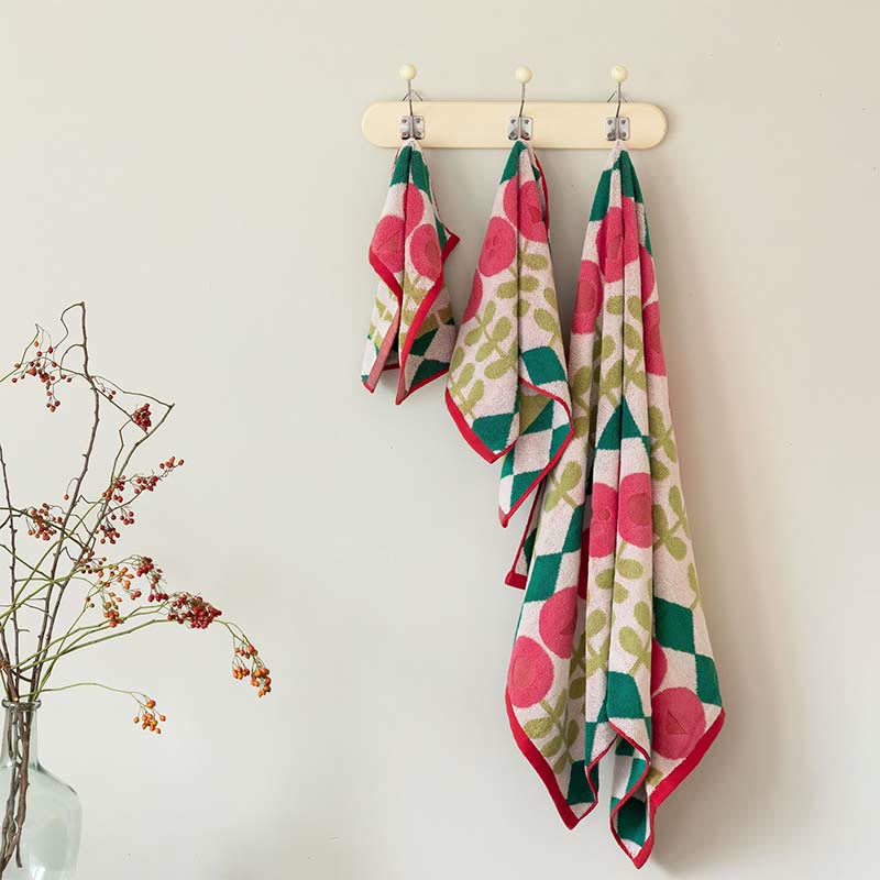 Flower Print Towel | Combed Cotton | 70cm x 140cm