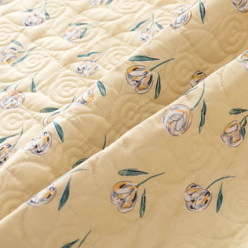 Rustic Tulip Quilted Bedding Set | 100% Organic Cotton | Quilt & 2 Pillowcases