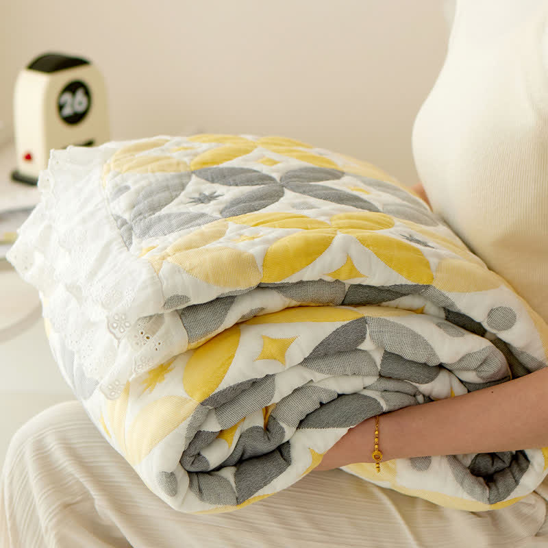 Bamboo Fiber Quilt | Floral Lace Edge | Full & Queen Sizes