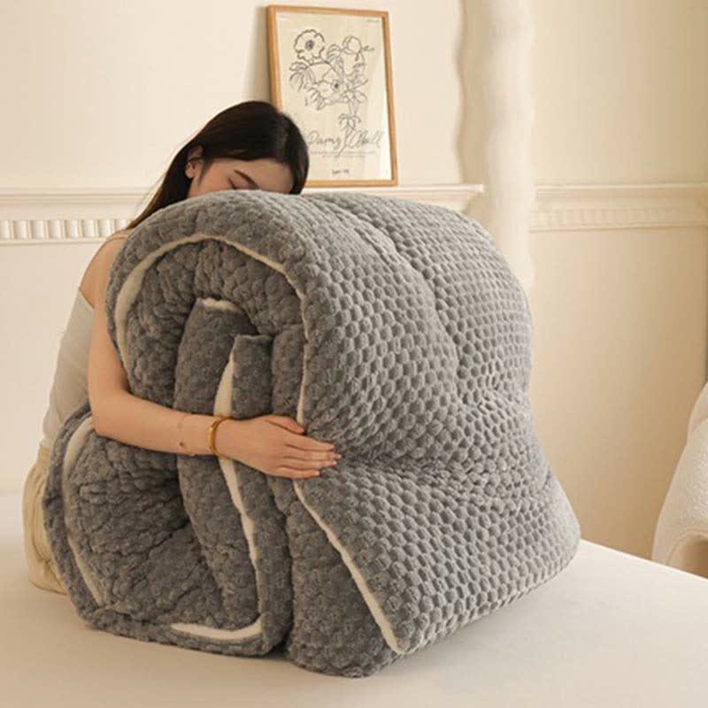 Thick Fleece Winter Quilt | Ultra-Soft Polyester | King Size 86"W x 94"L