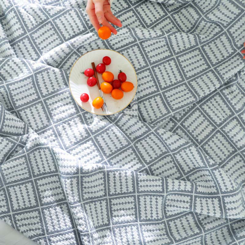 Plaid Quilt | 100% Organic Cotton | Lightweight Reversible Design