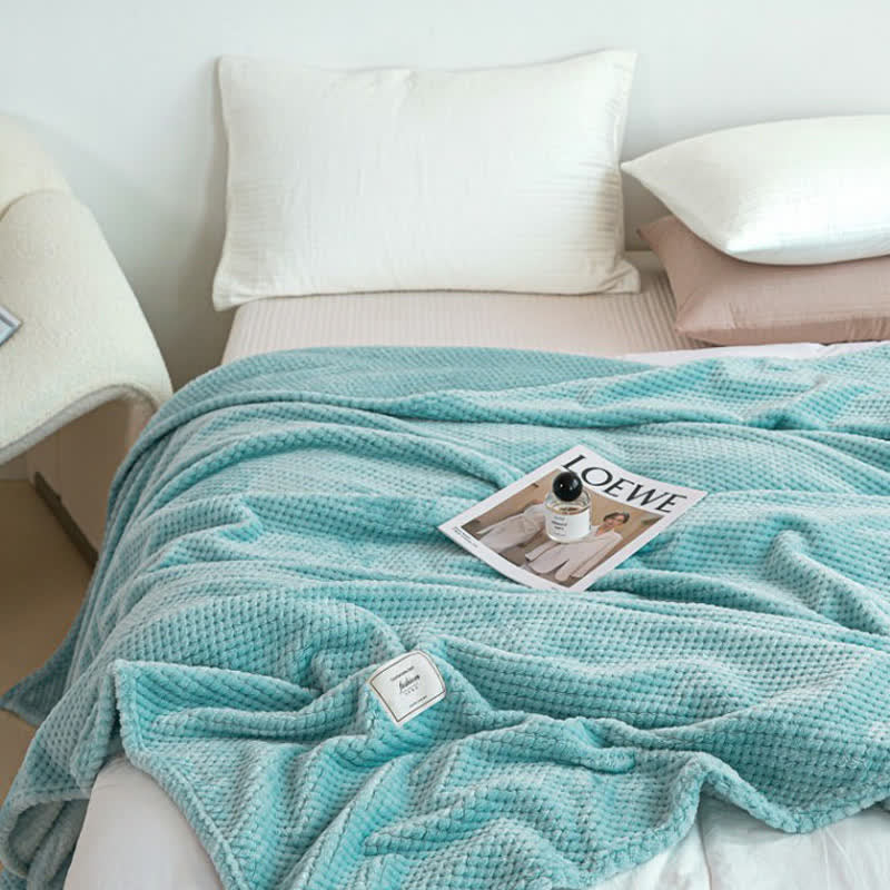 Lightweight Throw Blanket | Soft Polyester | Full Size 71"x79"
