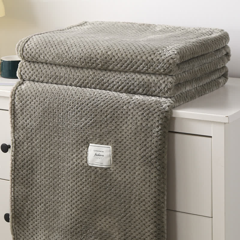 Lightweight Throw Blanket | Soft Polyester | Full Size 71"x79"
