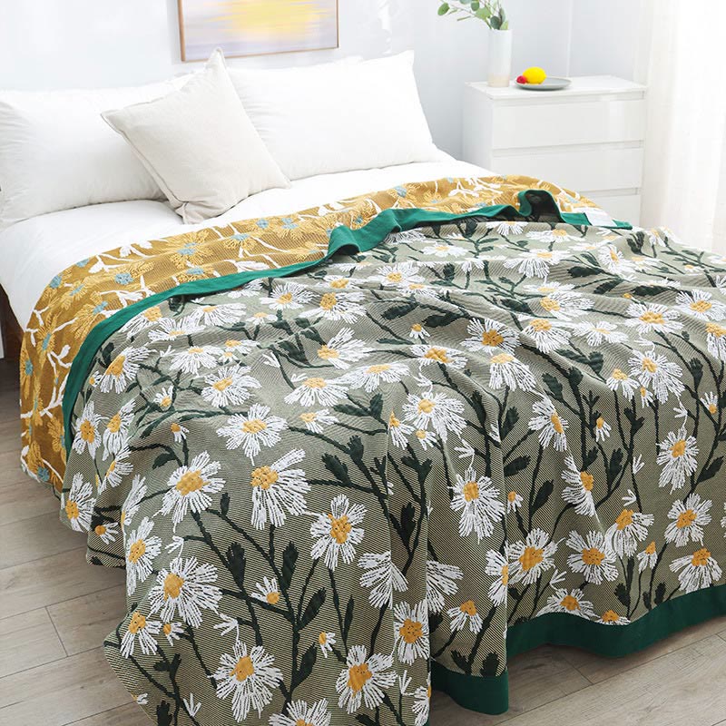 Daisy Print Reversible Quilt | 100% Organic Cotton | Full/Queen/King Sizes