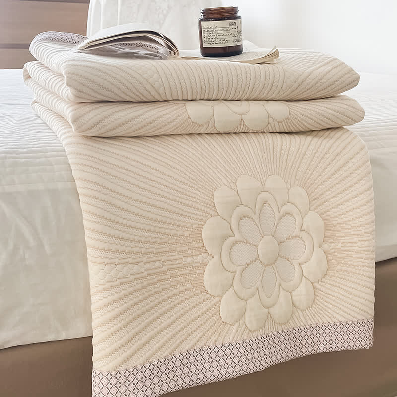 Floral Gauze Quilt | 3-Layer Polyester | Full/Queen/King Sizes