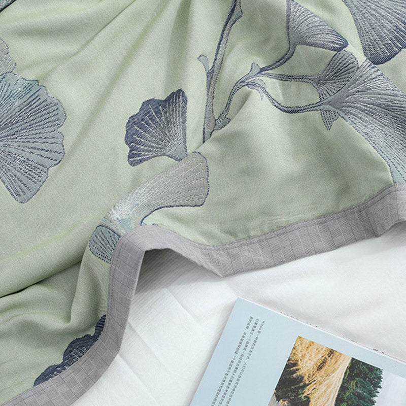Ginkgo Leaf Reversible Quilt | 70% Cotton & 30% Soybean Fiber | Full/Queen/King Sizes