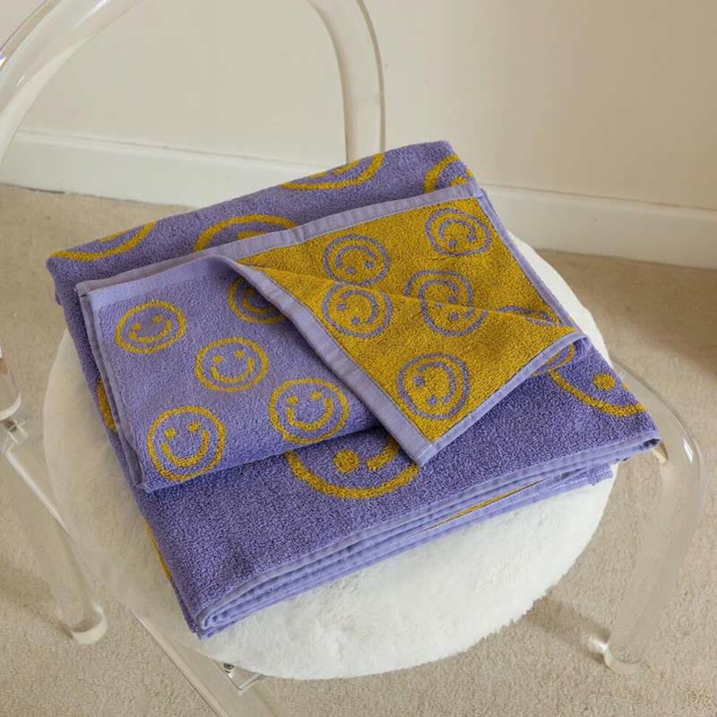 Combed Cotton Towel | Soft & Absorbent | Smiling Pattern | 70cm x 140cm