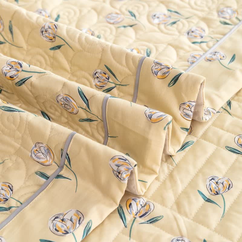 Rustic Tulip Quilted Bedding Set | 100% Organic Cotton | Quilt & 2 Pillowcases