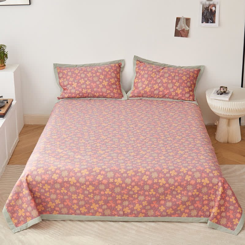 Queen Size Cotton Gauze Quilt Set | Reversible Four Leaf Clover Design | Includes Pillowcases