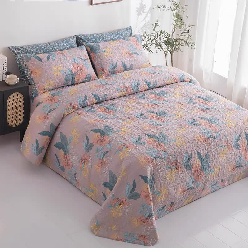 Elegant Flower Quilted Bedding Set | 100% Organic Cotton | Queen Size, 2 Pillowcases