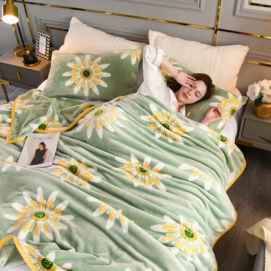 Floral Daisy Velvet Blanket | Microfiber Polyester | Twin, Full, Queen Sizes