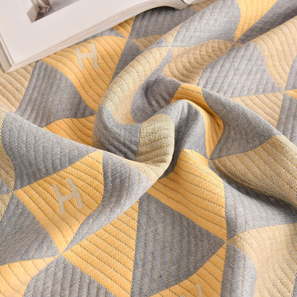 Cotton Quilt | Triangle Pattern Gray & Yellow | Full/Queen/King Sizes