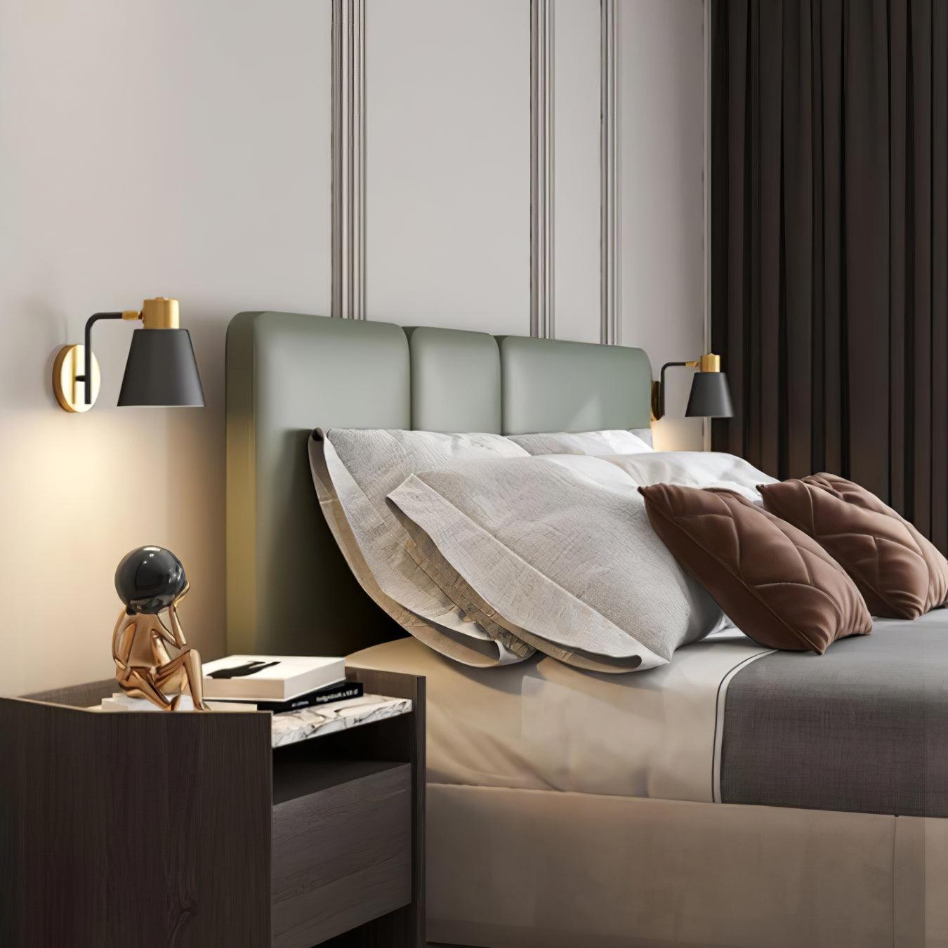 Adjustable Wall Lamp | Metal | Black & Gold