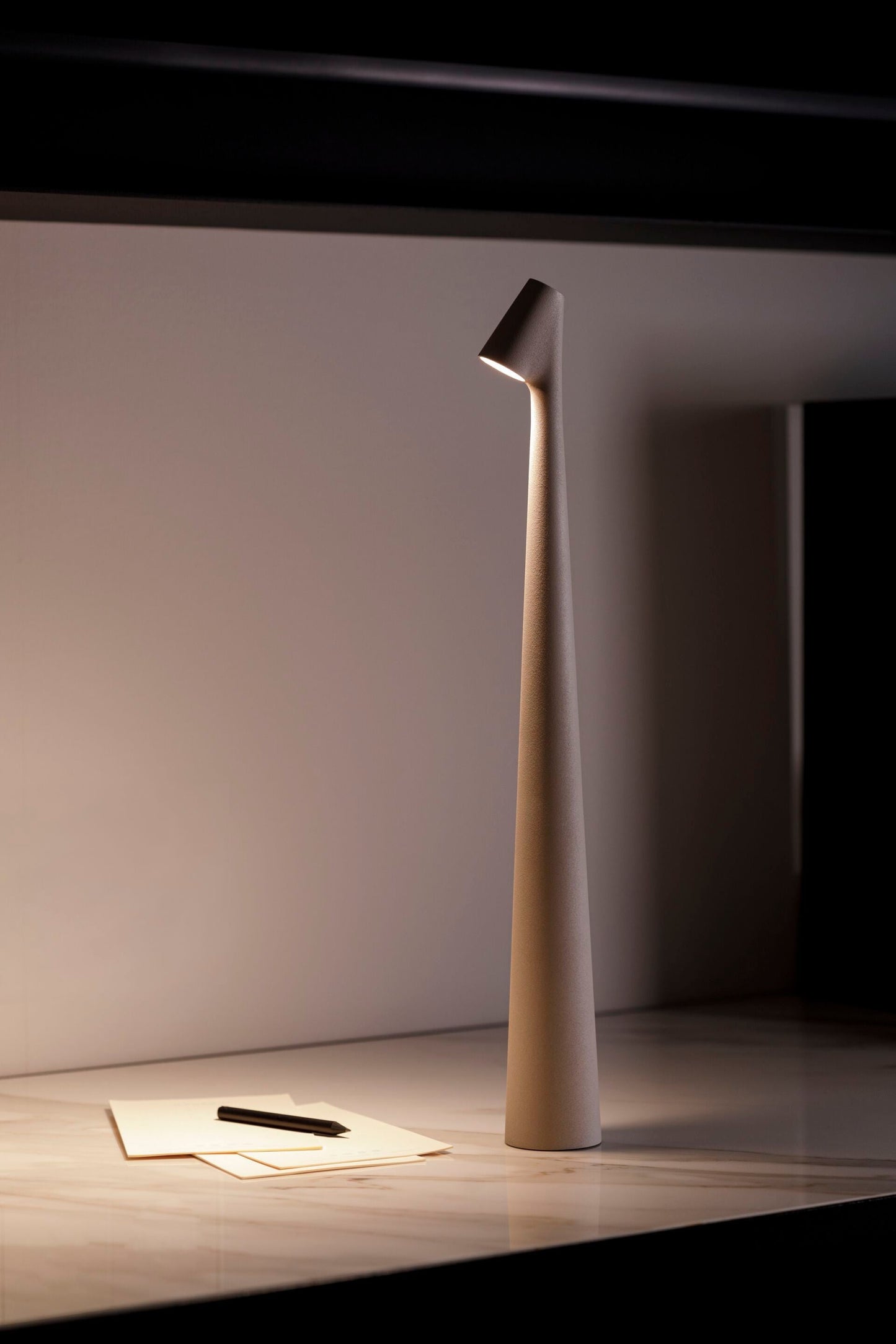 Africa Portable Table Lamp | Metal & Acrylic | Rechargeable, 4 Colors