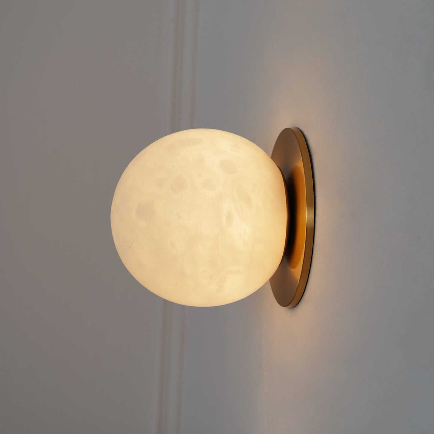 Alabaster Mini Orb Wall Lamp | Snowflake Gypsum | Gold Finish