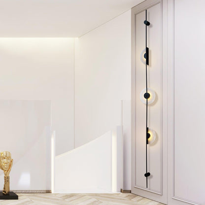 Alabaster Wall Sconce | Metal & Alabaster | Vertical