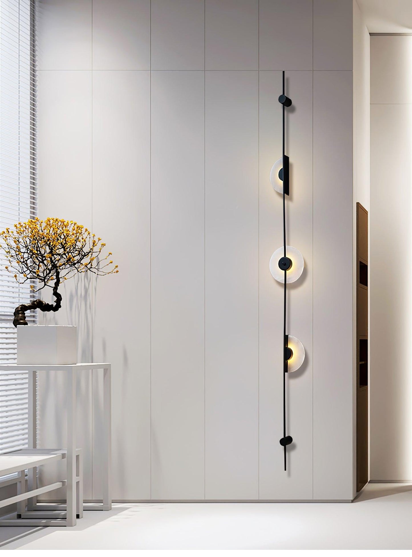 Alabaster Wall Sconce | Metal & Alabaster | Vertical