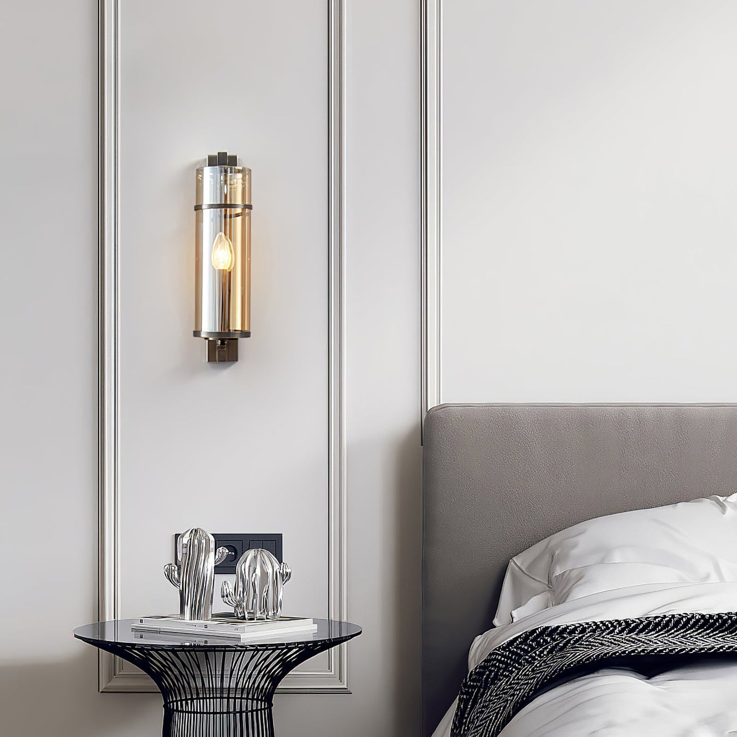 Amalfi Wall Lamp | Metal & Glass | Black & Gold
