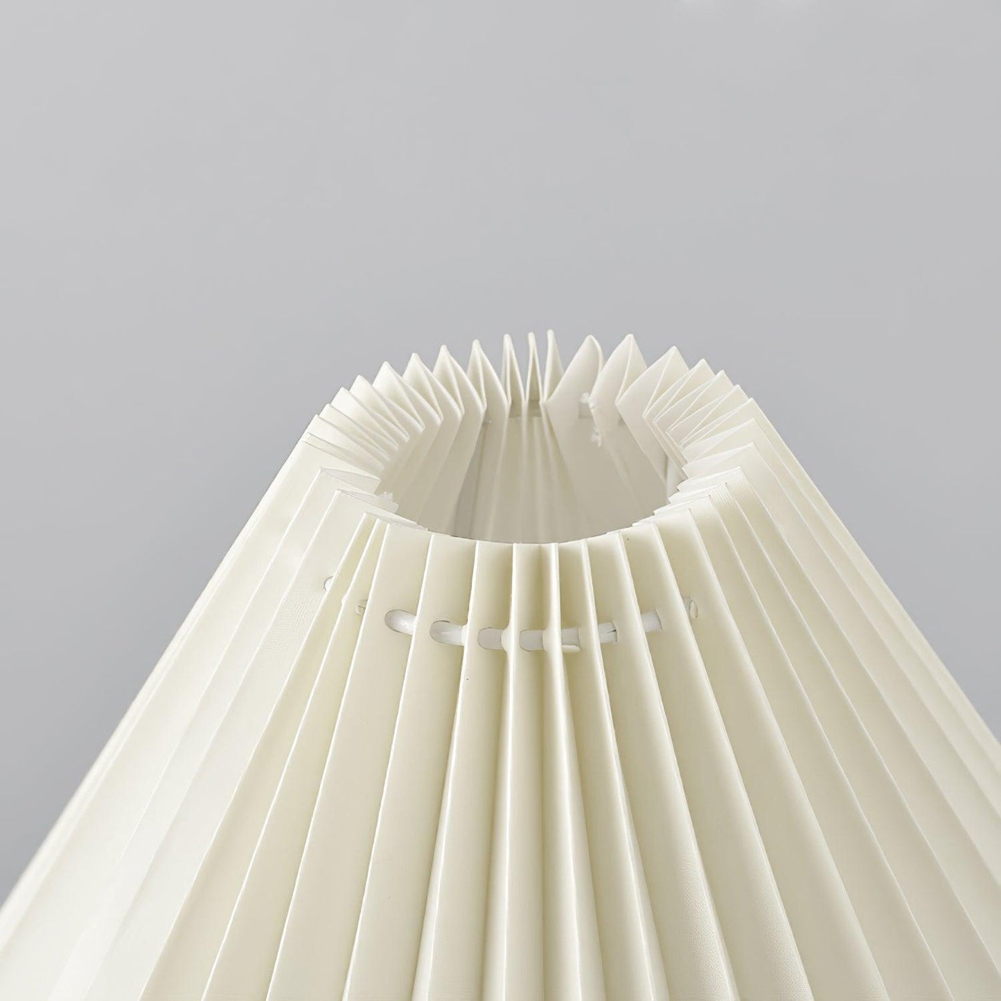 Arched Table Lamp | Ceramic | Skin, Beige