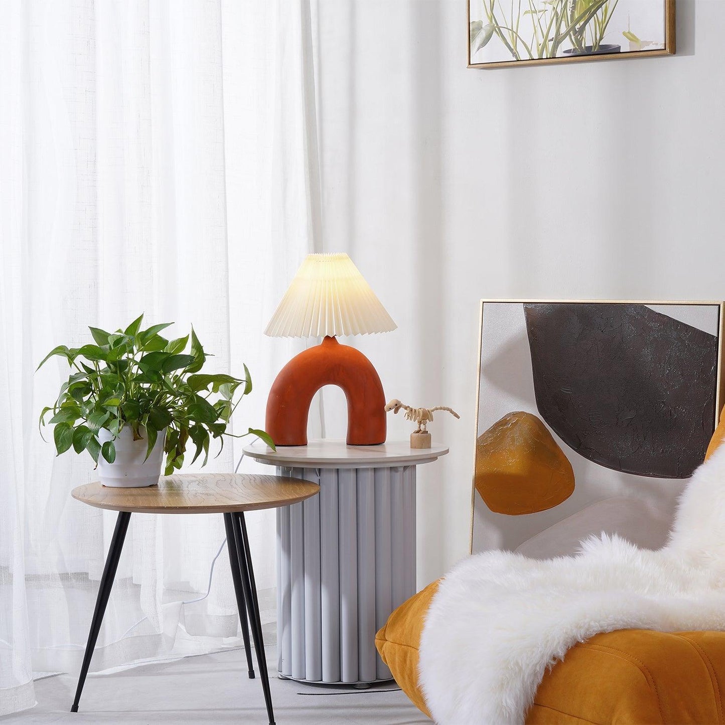Arched Table Lamp | Ceramic | Skin, Beige