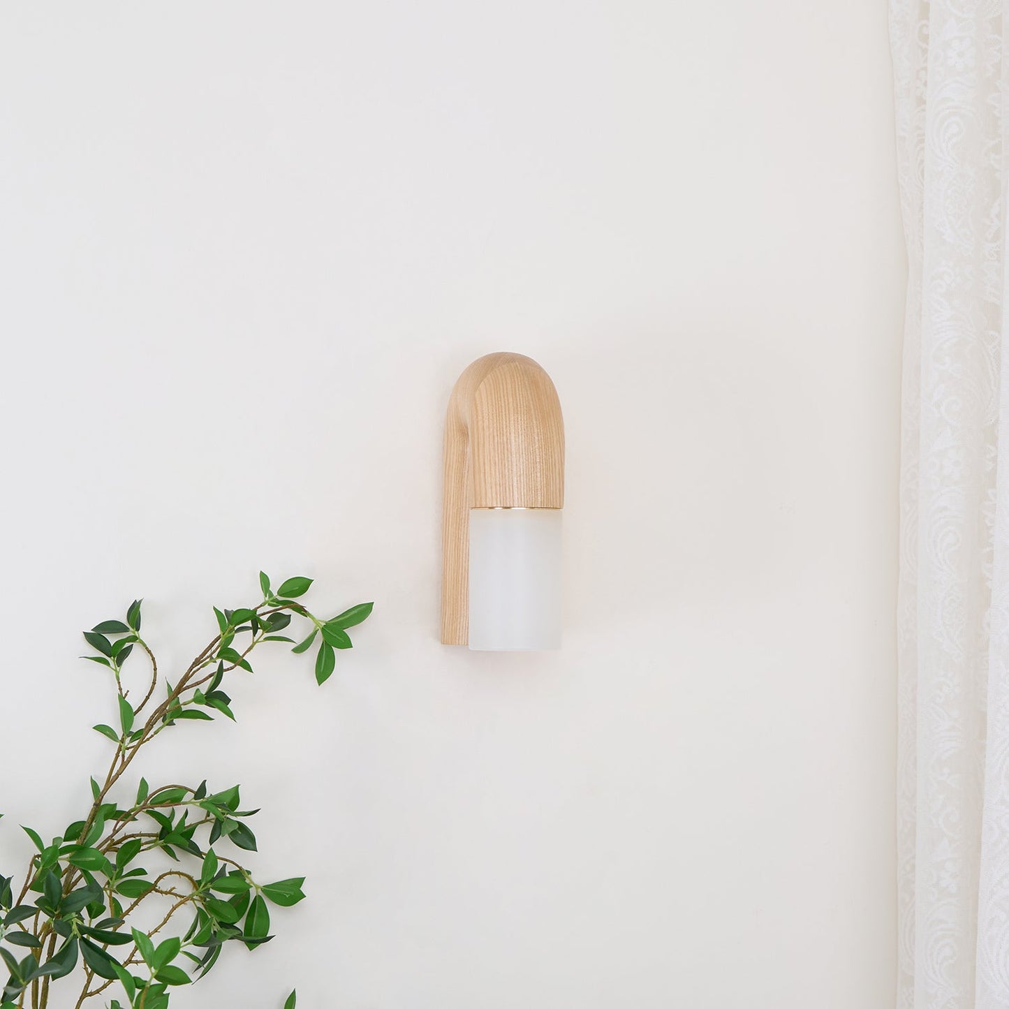 Arcus Wood Wall Lamp | Wood/Metal/Acrylic | Various Finishes