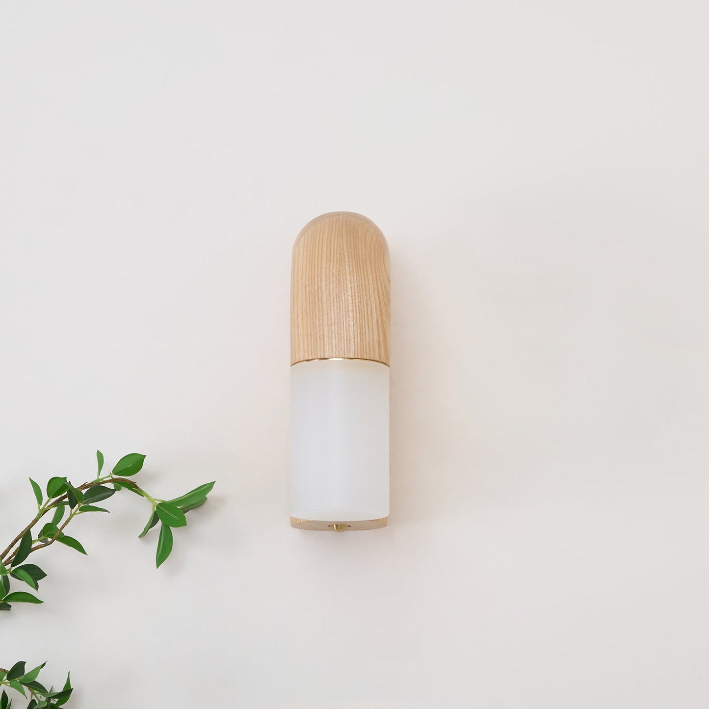 Arcus Wood Wall Lamp | Wood/Metal/Acrylic | Various Finishes