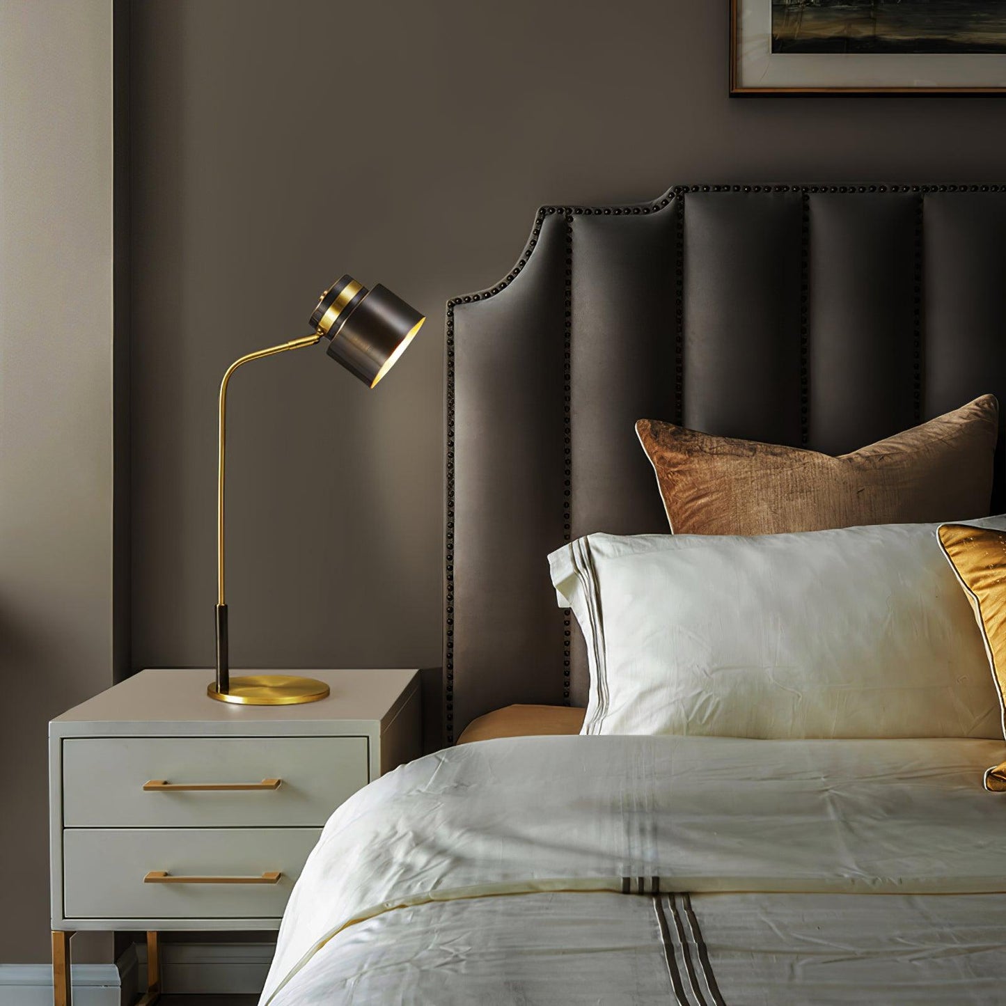 Ari Table Lamp | Brass & Black Metal | LED/Edison Bulb
