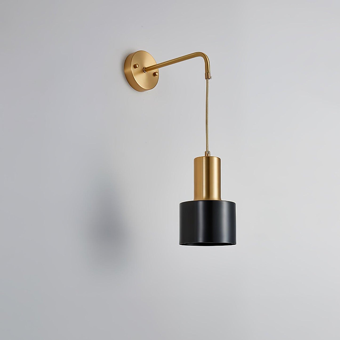 Arne Wall Light | Metal & Brass | Gold & Black