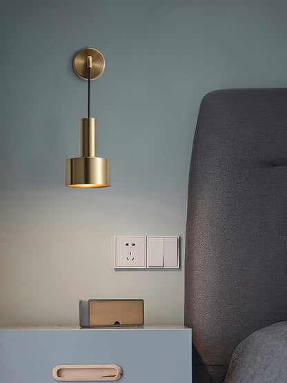 Arne Wall Light | Metal & Brass | Gold & Black