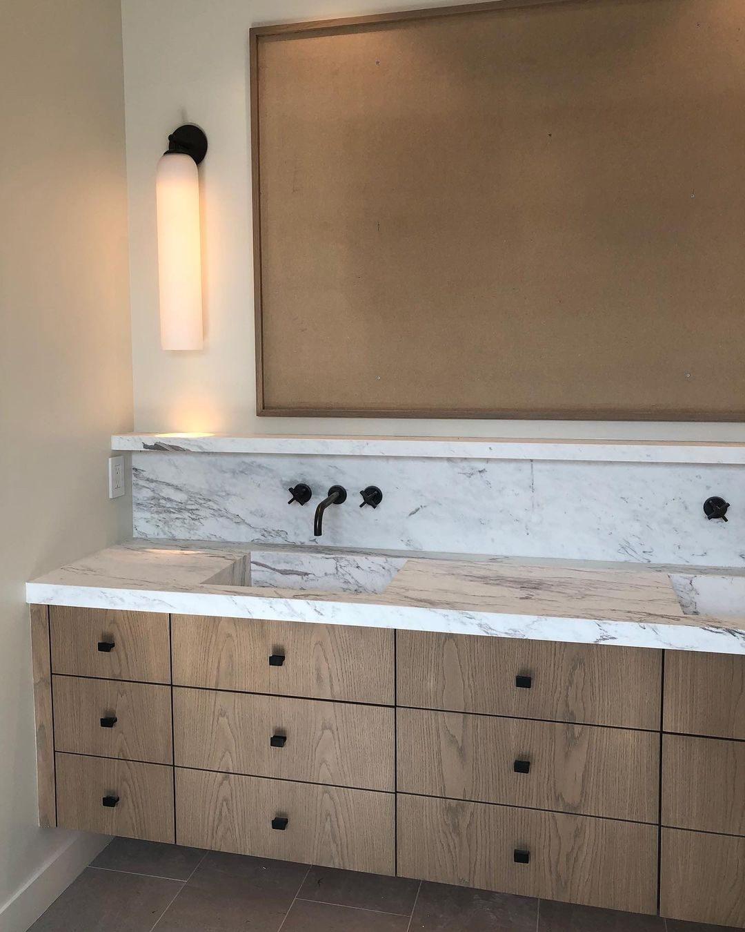 Art Glass Wall Sconce | Metal & Glass | 48cm Height, Multiple Finishes