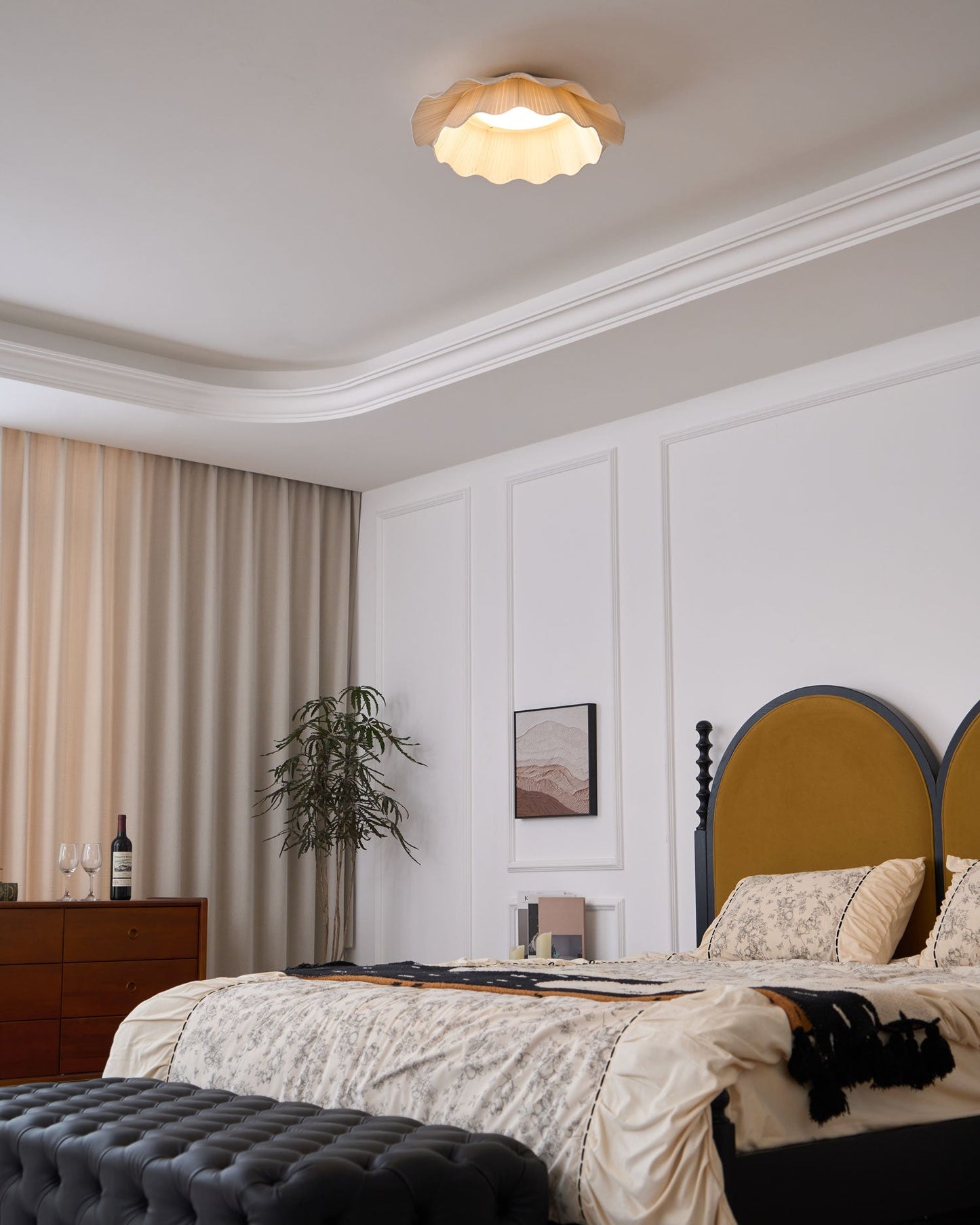 Arwen Fabric Wave Ceiling Lamp | Brass & Fabric | Beige