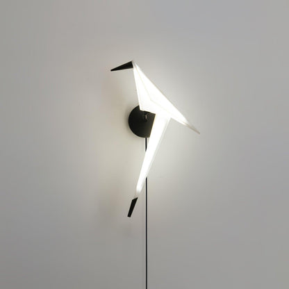 Avian Serenity Wall Lamp | Bird-Inspired Design | Gold Finish