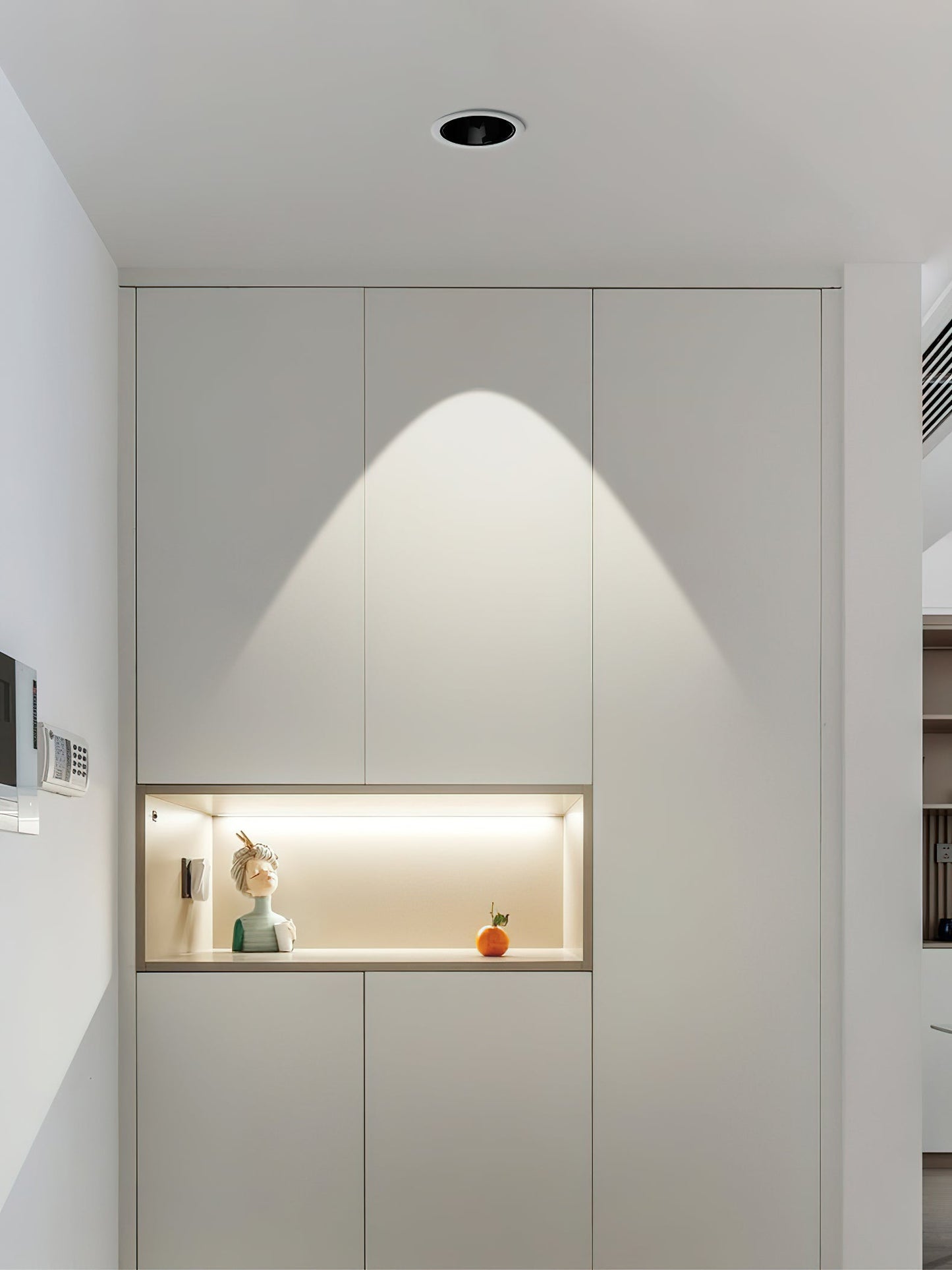 Beam Recessed LED Downlight | Aluminum | White or Black
