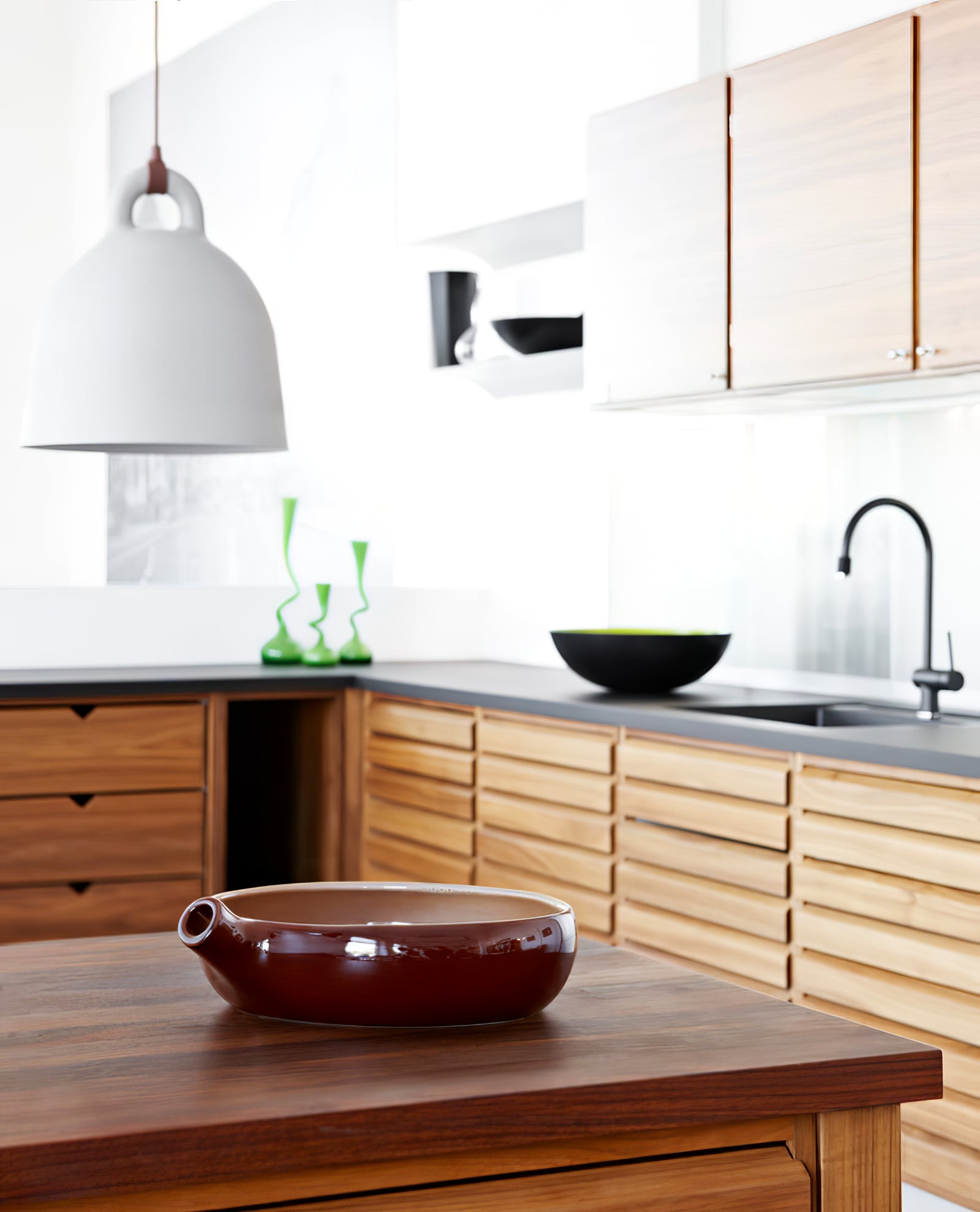 Bell Pendant Lamp | Metal & Resin | White, Black, Gray