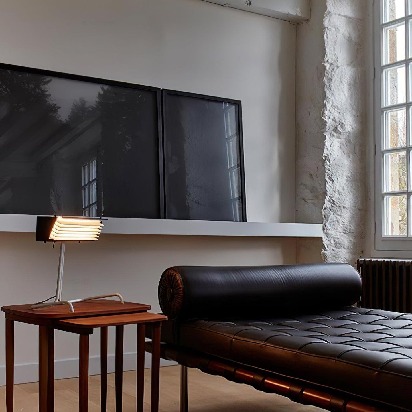 Xalor Table Lamp | Metal | Black and White
