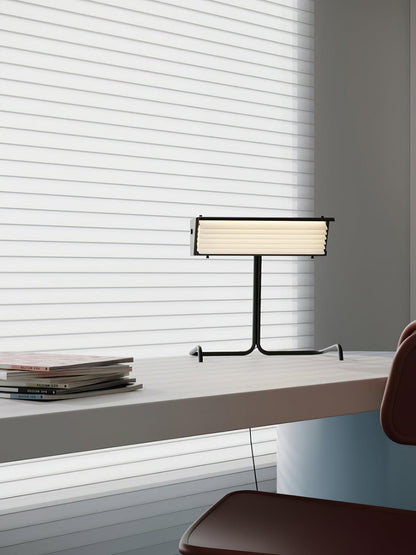 Xalor Table Lamp | Metal | Black and White