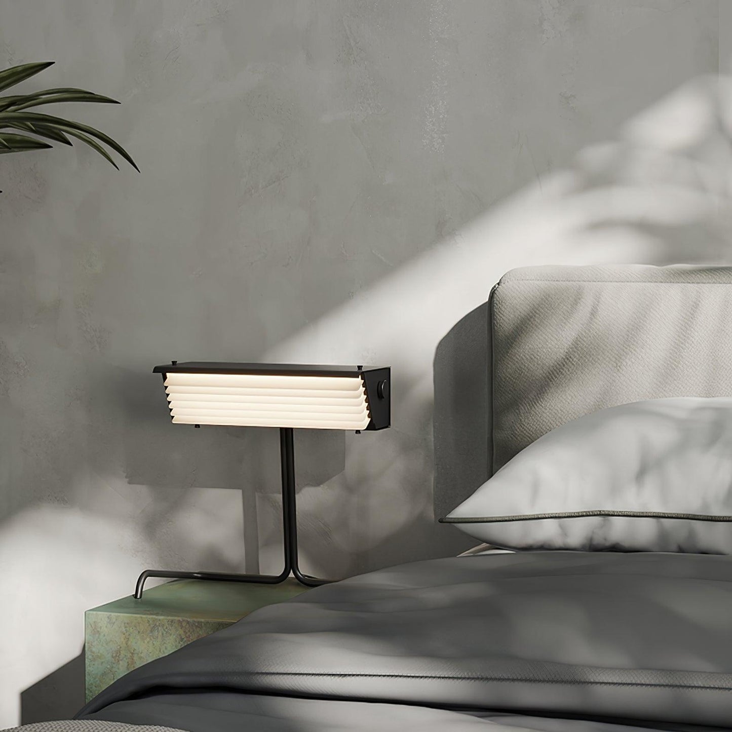 Xalor Table Lamp | Metal | Black and White