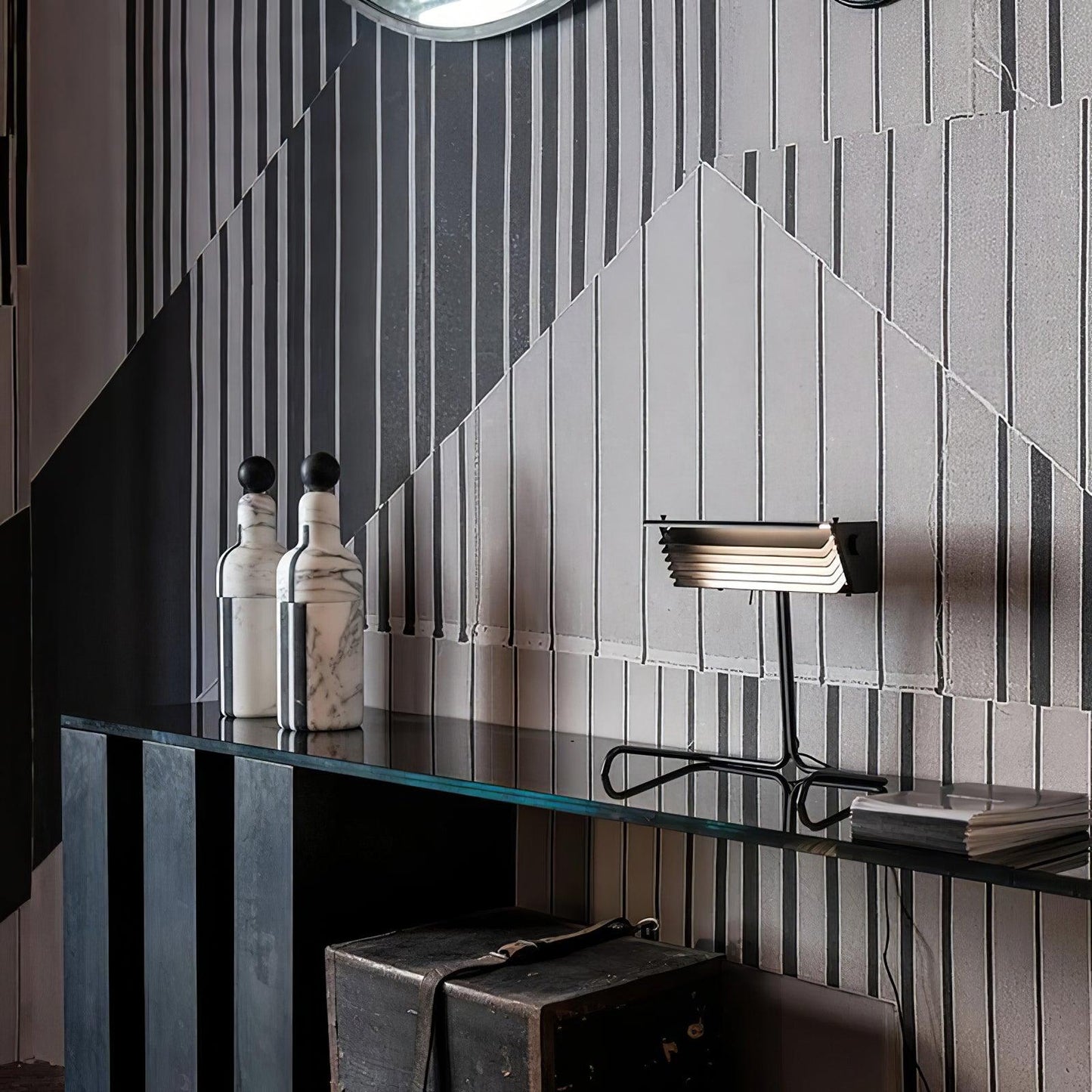 Xalor Table Lamp | Metal | Black and White