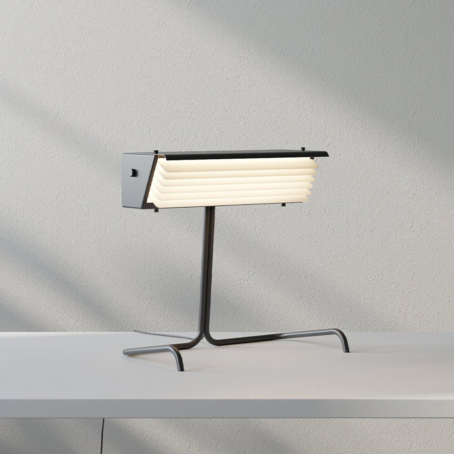 Xalor Table Lamp | Metal | Black and White