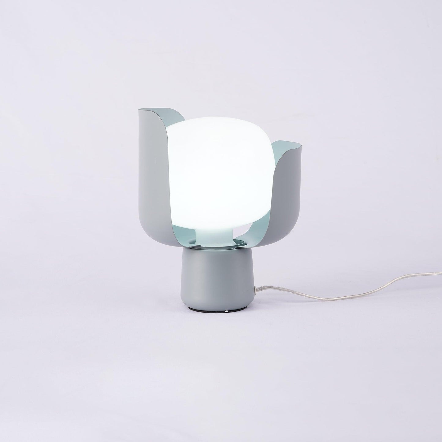 Petals Glass Table Lamp | Adjustable Light Intensity | Multiple Colors