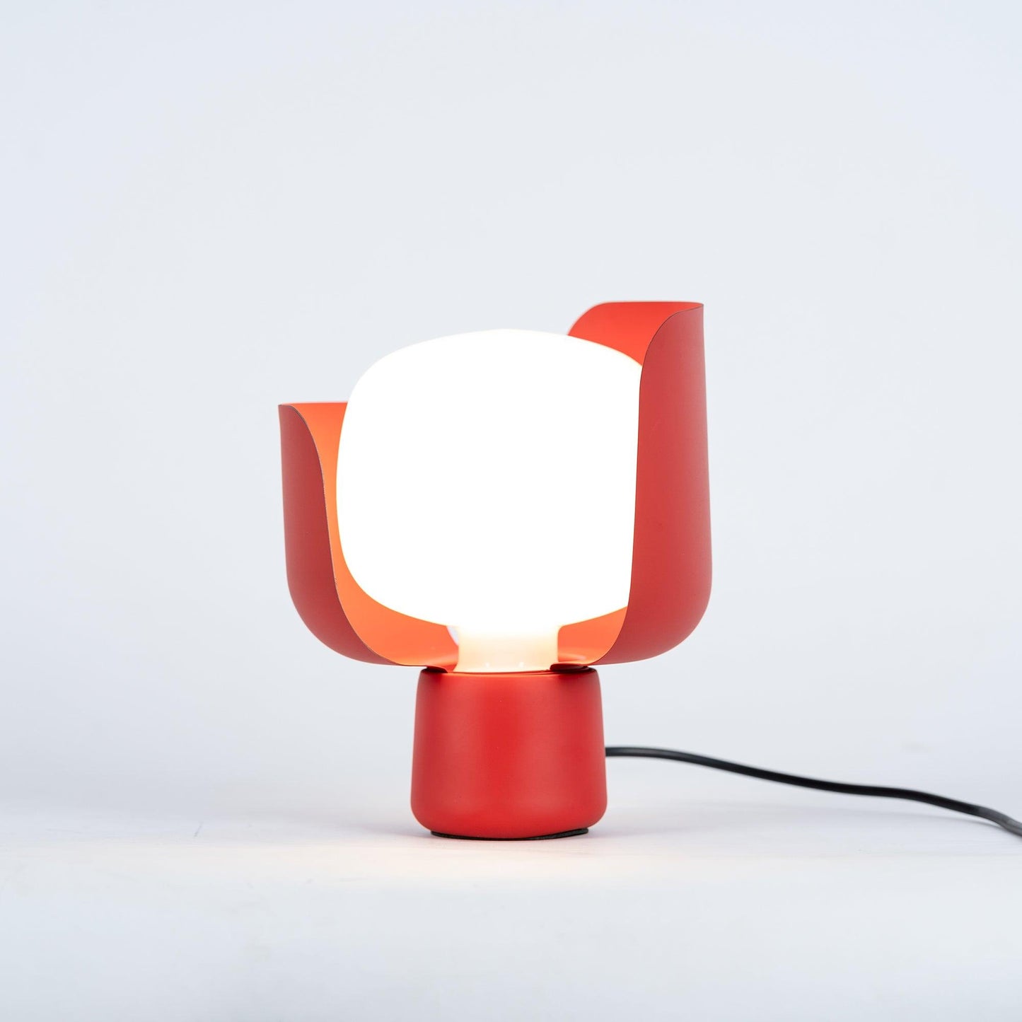 Petals Glass Table Lamp | Adjustable Light Intensity | Multiple Colors
