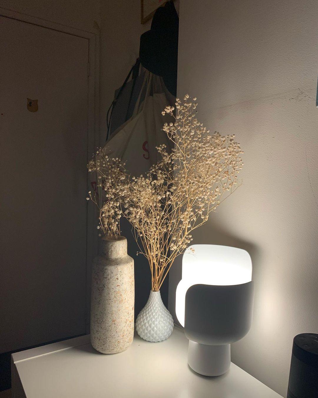 Petals Glass Table Lamp | Adjustable Light Intensity | Multiple Colors