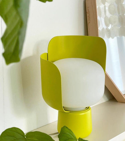 Petals Glass Table Lamp | Adjustable Light Intensity | Multiple Colors