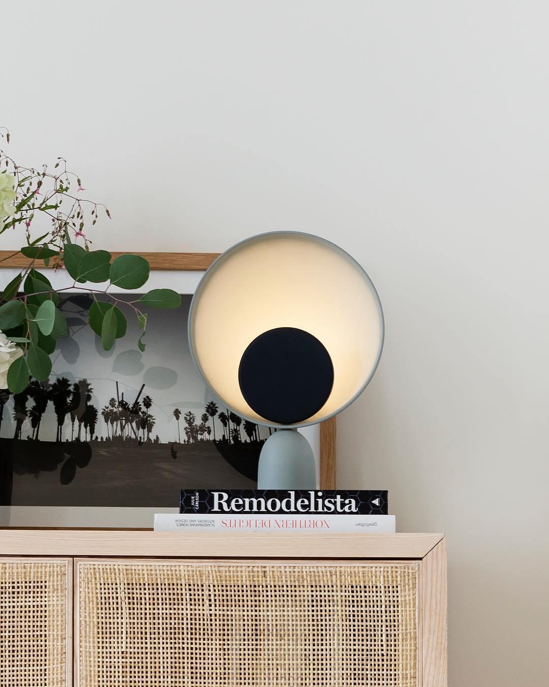 Table Lamp | Aluminum & LED | Gray and Pink