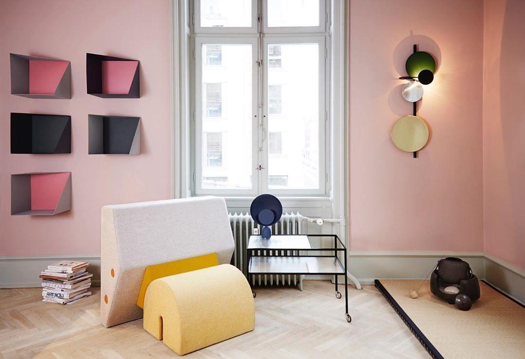 Table Lamp | Aluminum & LED | Gray and Pink