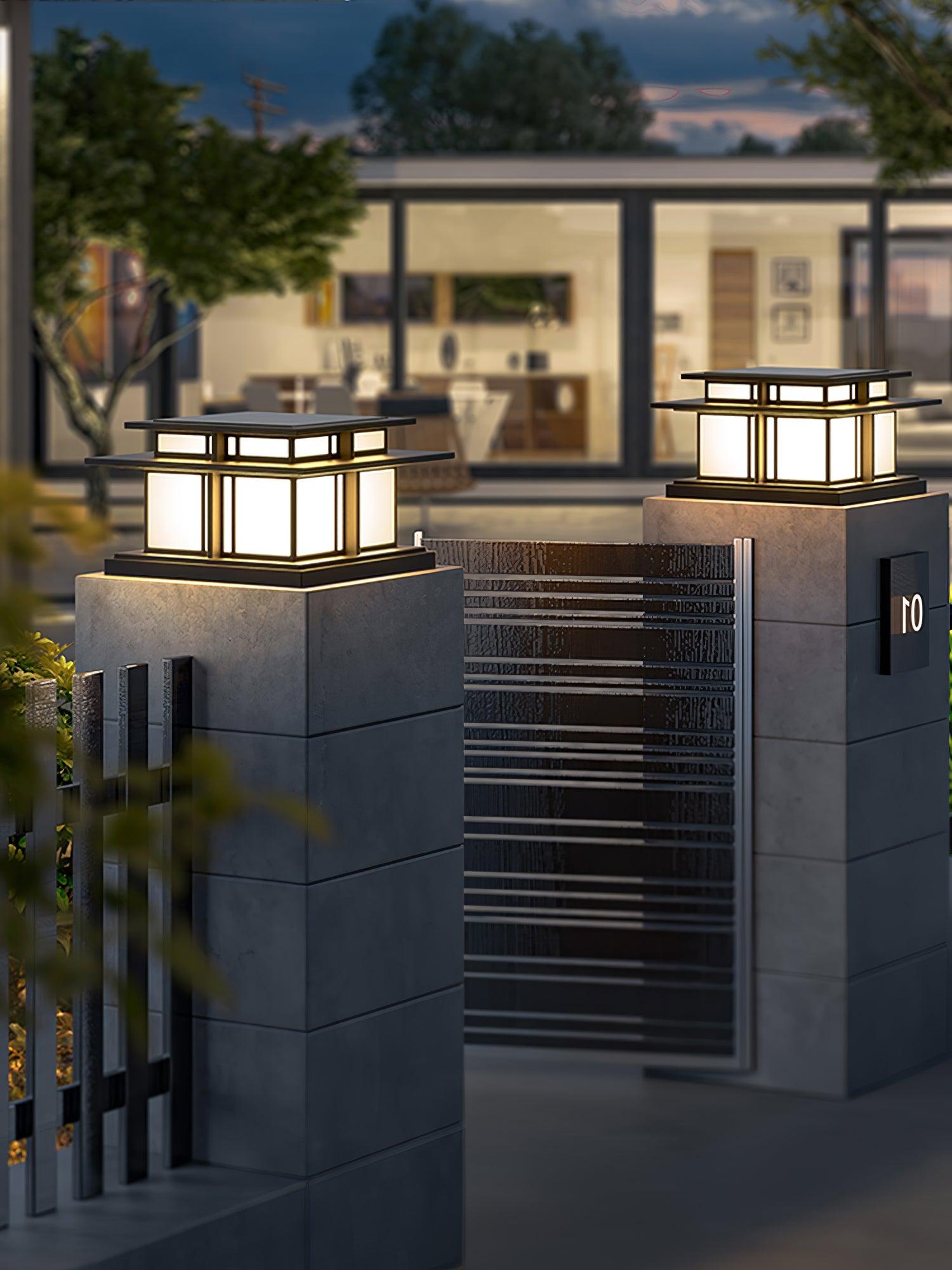 Boilyn Outdoor Pillar Light | IP65 Waterproof | Black & White Finish