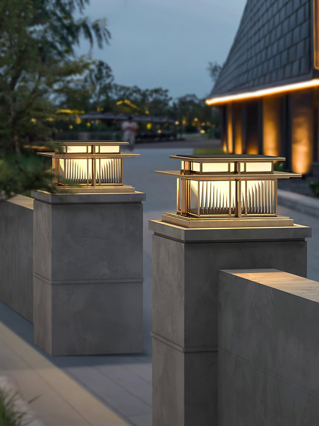Boilyn Outdoor Pillar Light | IP65 Waterproof | Black & White Finish