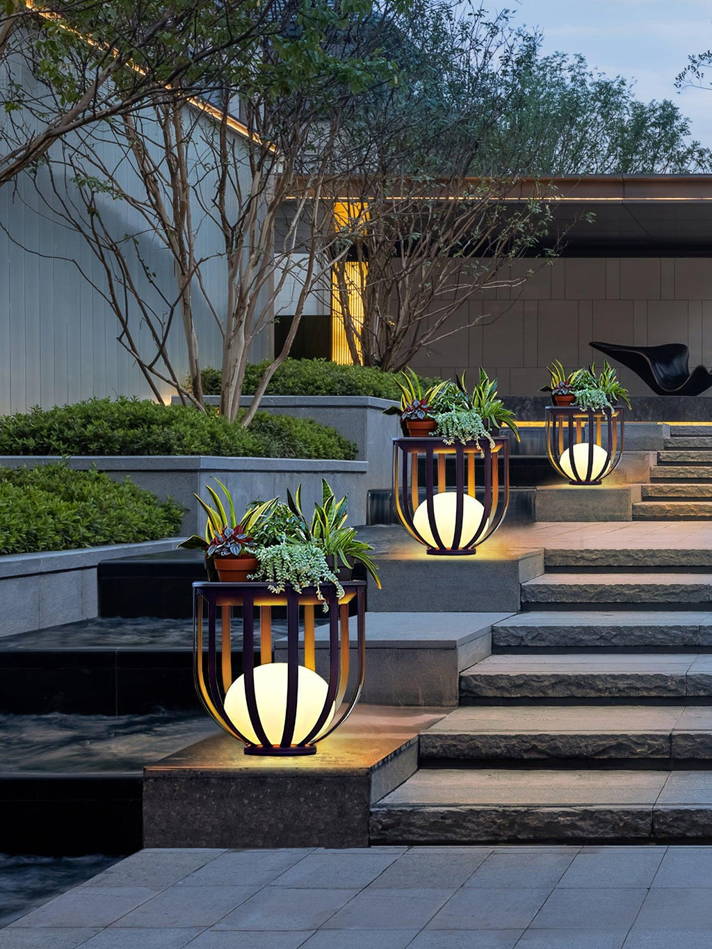 Bols Garden Solar Outdoor Lamp | Acrylic Lampshade | Black